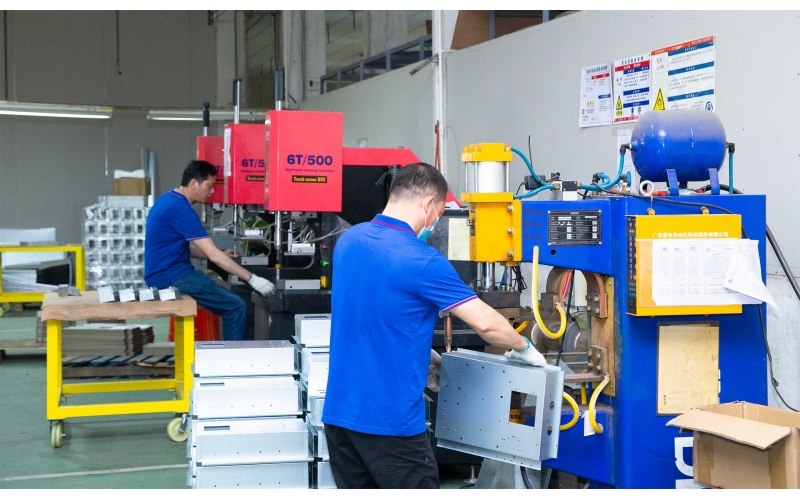 CNC數(shù)控加工機(jī)床的保護(hù)罩需要保養(yǎng)嗎？